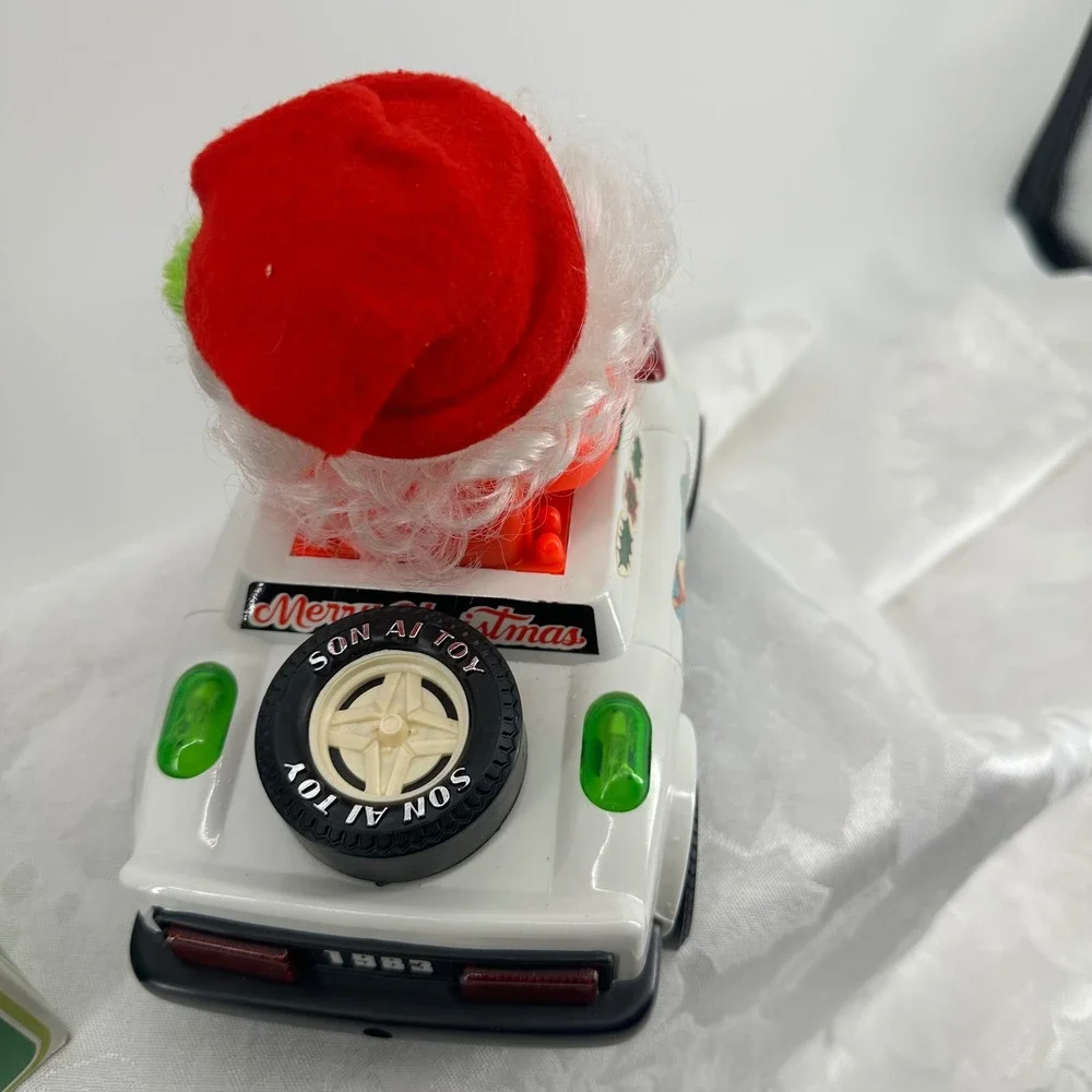 Son Ai Toys Santa Cartoon Car White Good Vintage 1983 Bump Go Music SA 171L